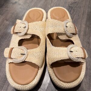 Kenneth Cole Cream Espadrille Sandals